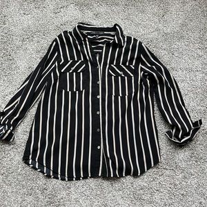 3/$15 Adrienne Vittadini Striped Button Down Blouse